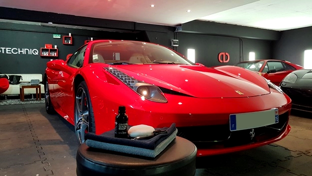 Detailing ferrari 458 spider gtechniq ceramique protection