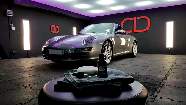 Gtechniq ceramic coating treatment for a Porsche 911 Cabriolet