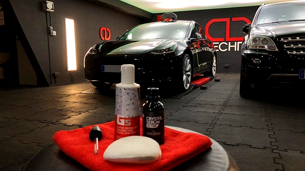 Tesla Model 3 Taxi protected by Gtechniq Crystal Serum Ultra ceramic coating